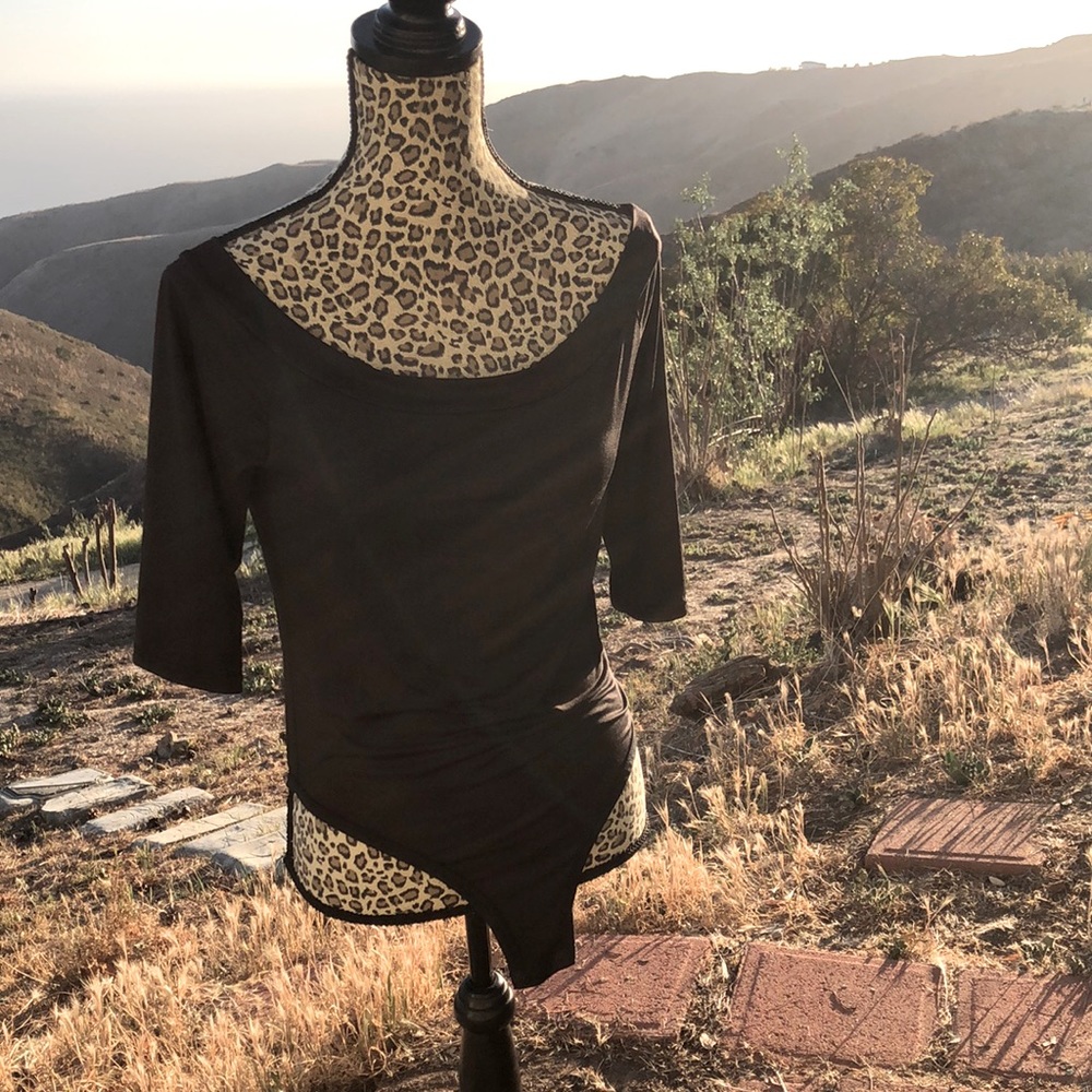 Black mid sleeve boatneck style bodysuit